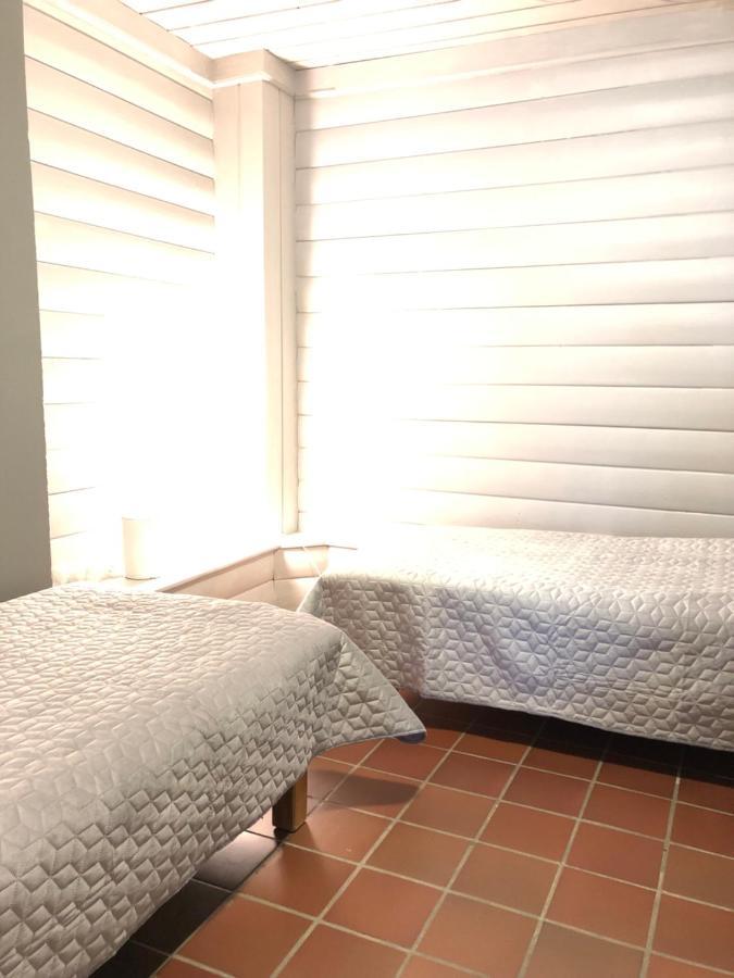 Korshamn Rorbuer Lejlighed Lyngdal Eksteriør billede